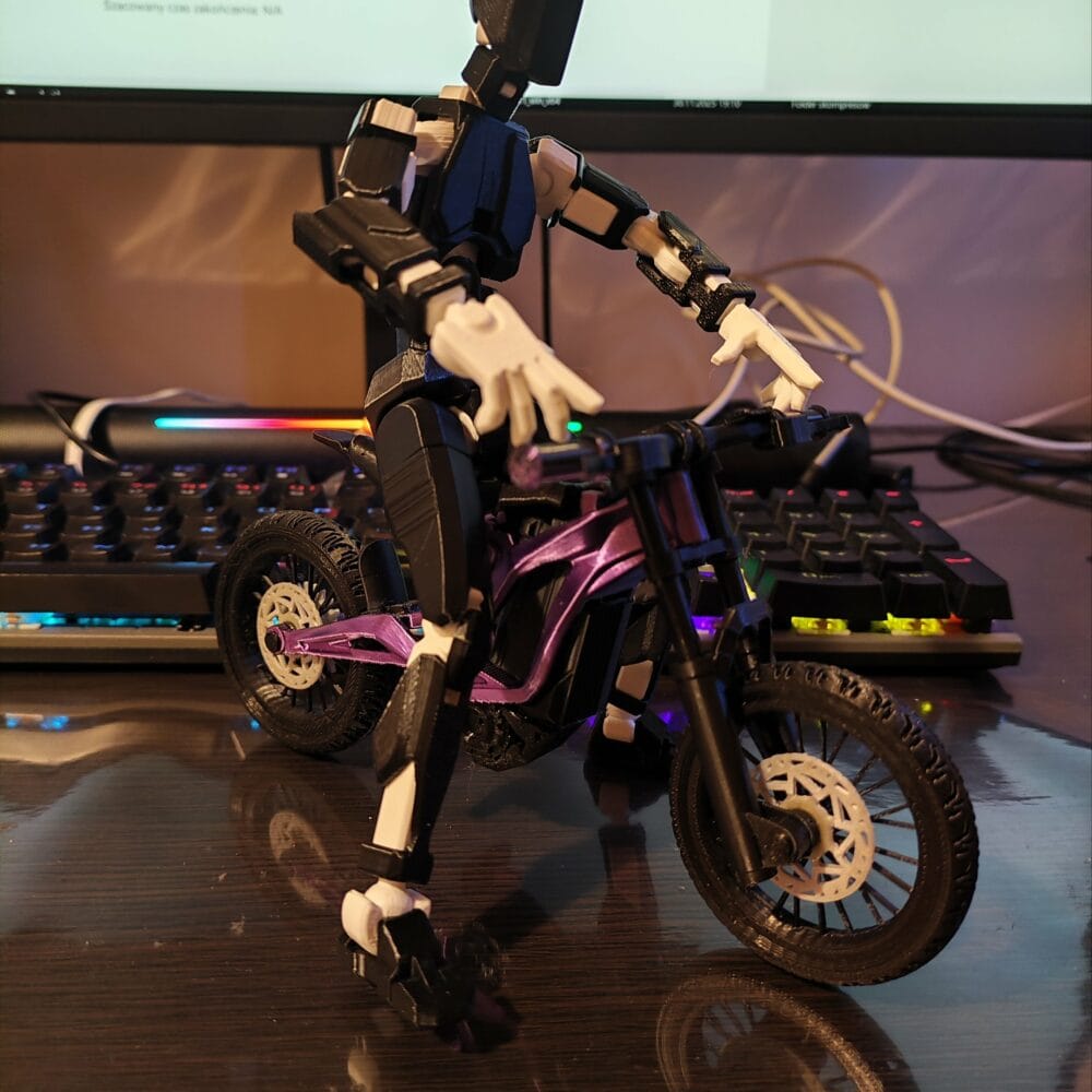 Mini Surron + Dummy 13 robot skala(150%)