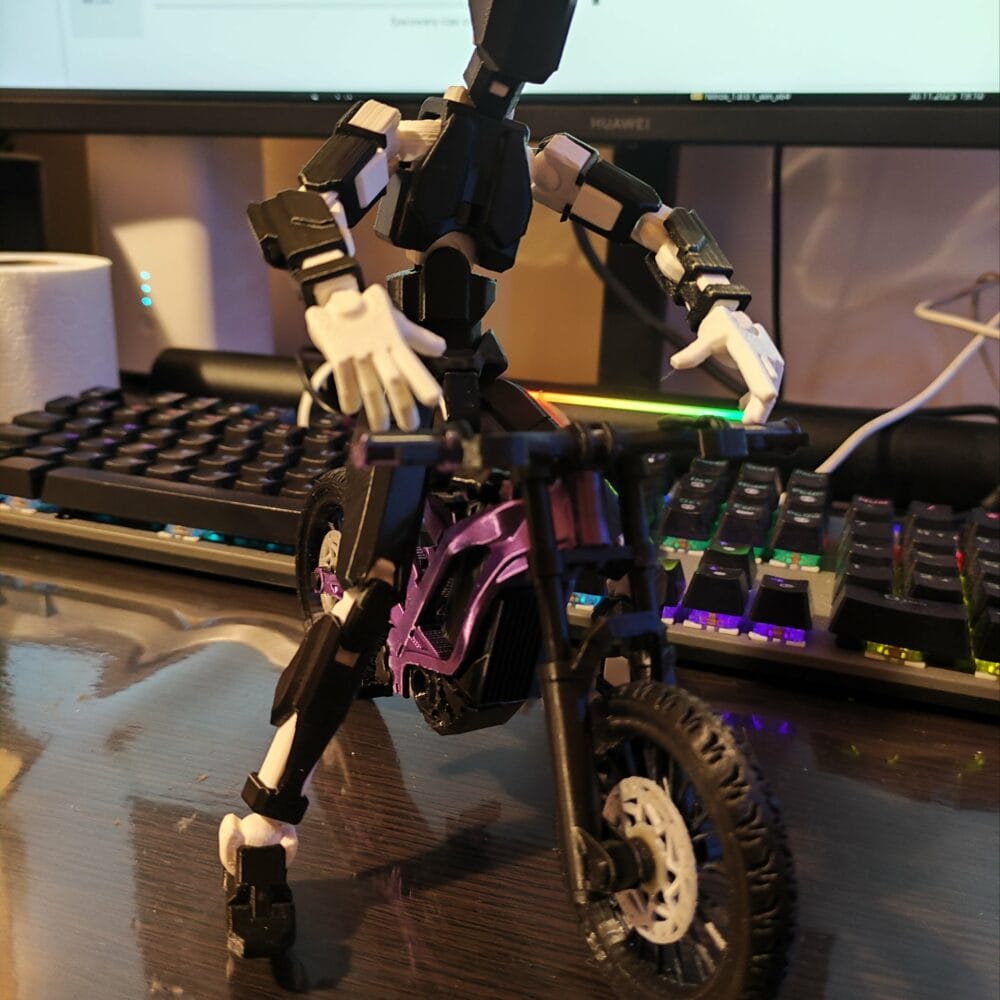 Mini Surron + Dummy 13 robot skala(150%)